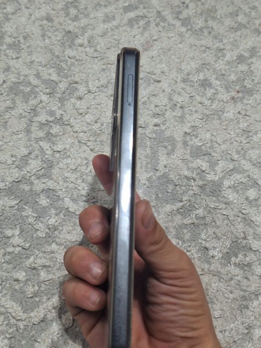 Продам телефон новый