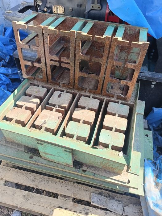 Матрица для сплитерных, песко-блоков