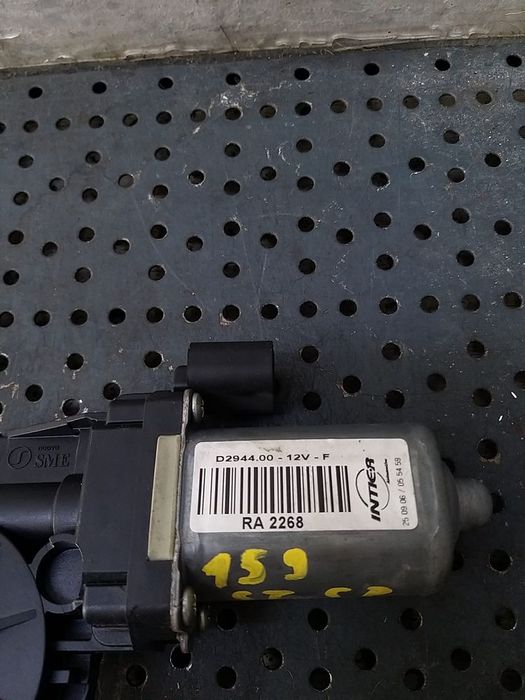 Motoras macara stanga spate alfa romeo 159 939 d294400
