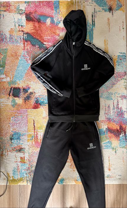 Trening cu gluga  Givenchy