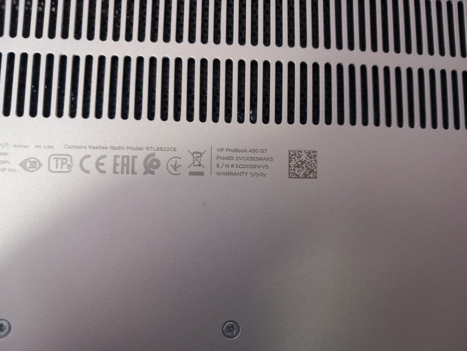 Продавам лаптоп HP Probook 430 G7 с Тъчскрийн (ПЕРФЕКТЕН)