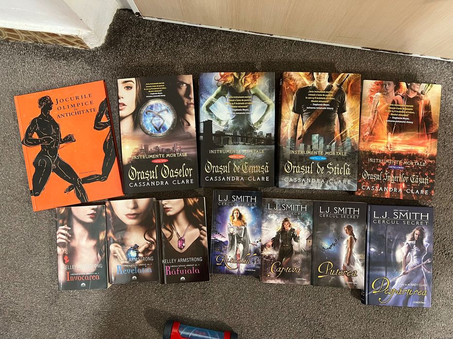 Carte beletristică, adolescenți și copii