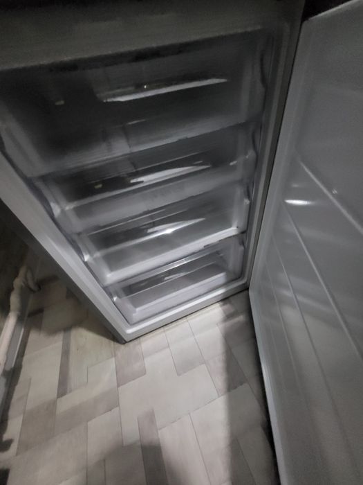 Холодильник Haier продам срочно