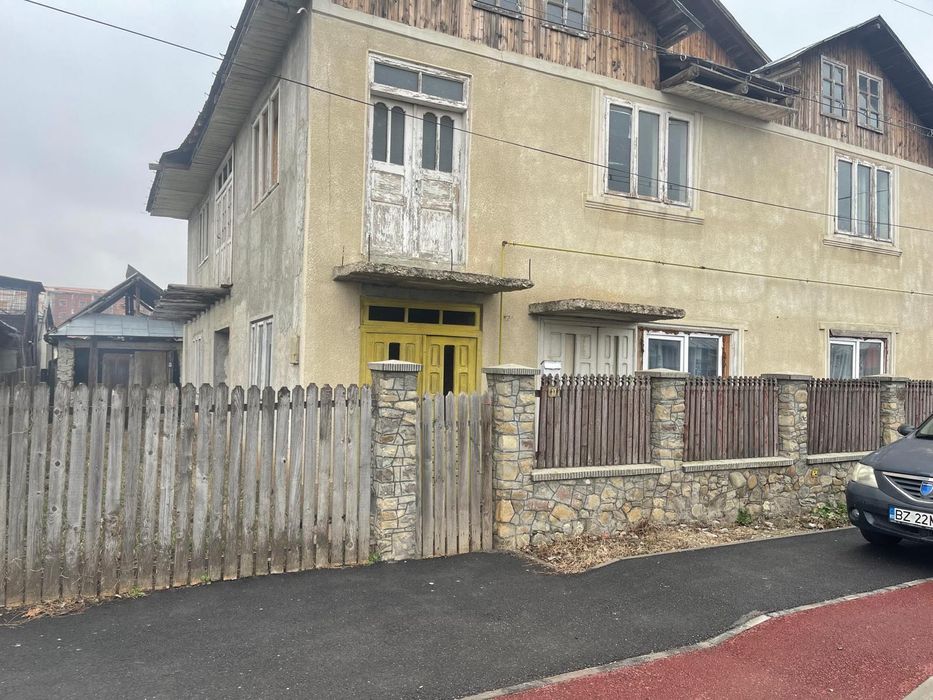 Casa 183 mp , strada Anghel Saligny 17 , utilitati complete - 60000 €