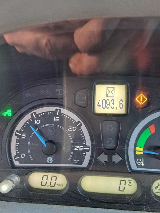 Трактор New-Holland t7.165