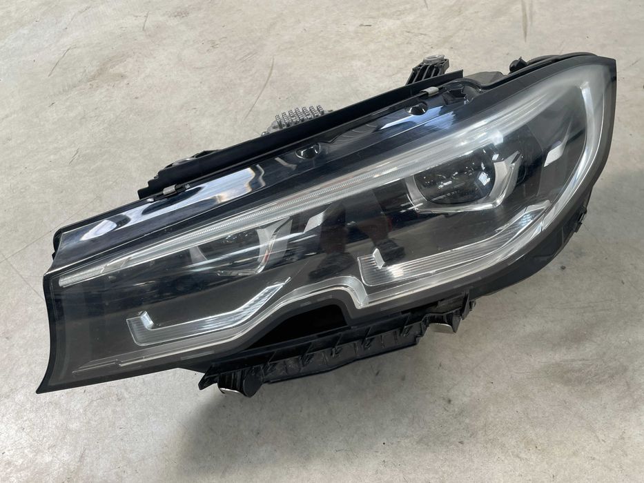 Far stanga led Bmw seria 3 G20 - G21 cod 9481701