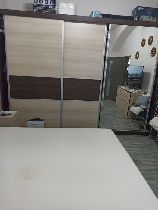 Vând apartament 2 camere, curte comuna, ultracentral