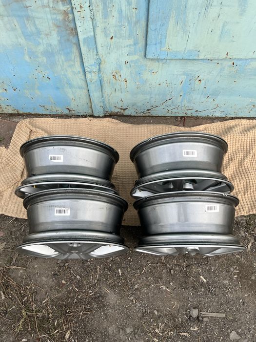 Диски R15 стояли на пассате В4