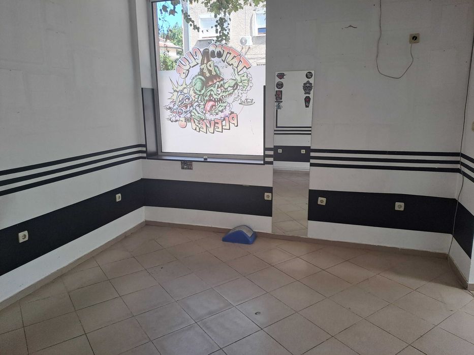 Продава се Тристаен апартамент в Плевен, Идеален център - 120 кв.м за 1042 €/кв.м - Снимка #6