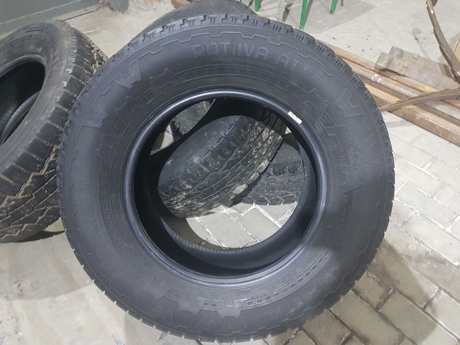 Продам шины 265/65/17