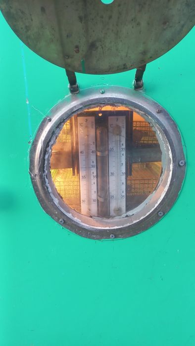 Инкубатор на 210 яйц