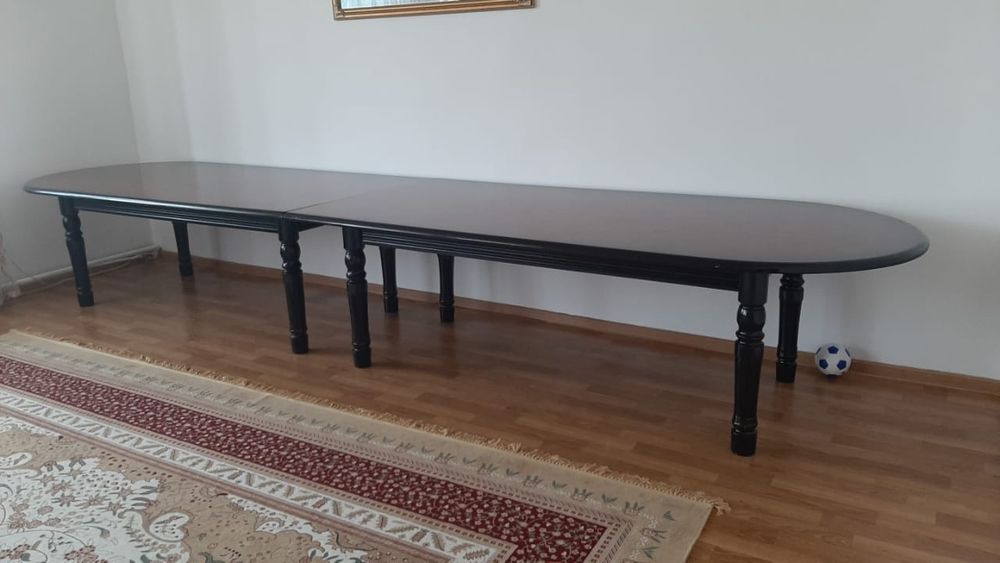 Гостинные стол.5метр