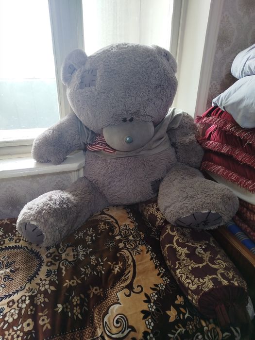 Matras yengide sarafani bor.