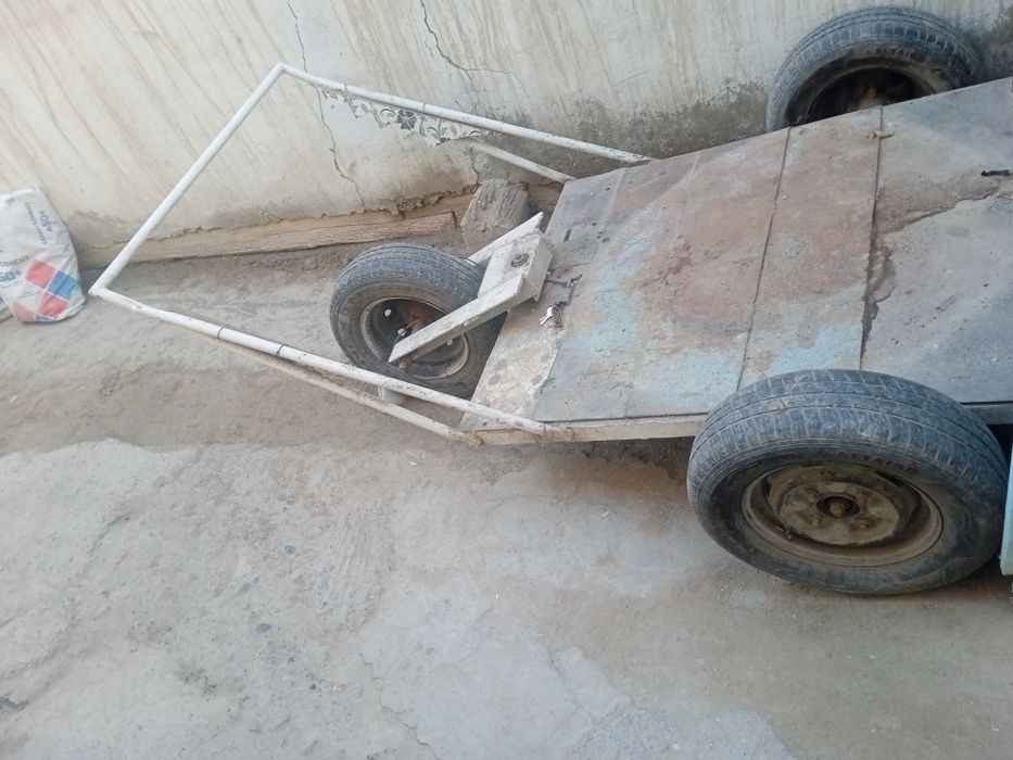 Тандир сомса учун ароба сотилади.