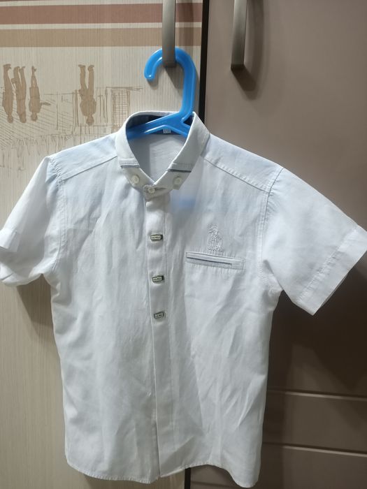 Продам бомбер на мальчика.