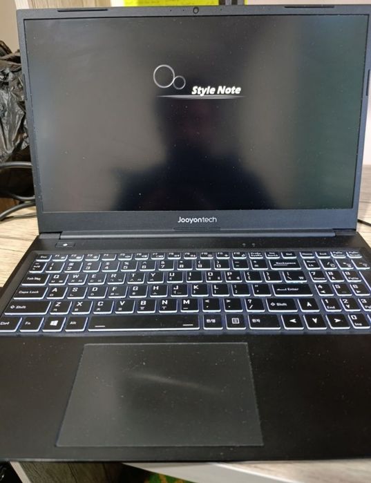 Ноутбук продам в отличном состояни