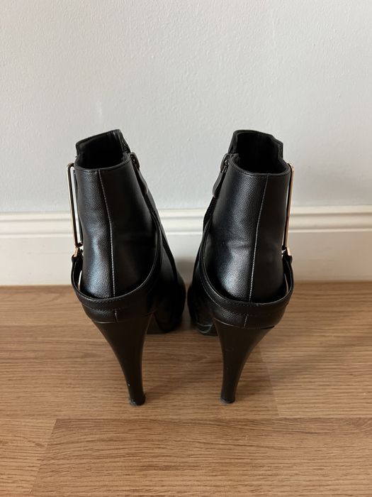 Botine Solo Donna Benvenuti din piele naturală mărimea 38