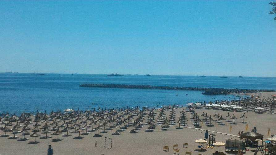 Cazare pe malul marii-Constanta plaja ZOOM-ap.2 camere-max.4 pers.