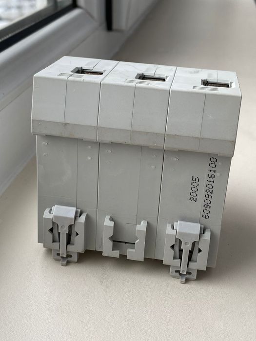 Продам автоматический выключатель!