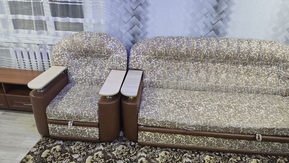 Диван с креслами