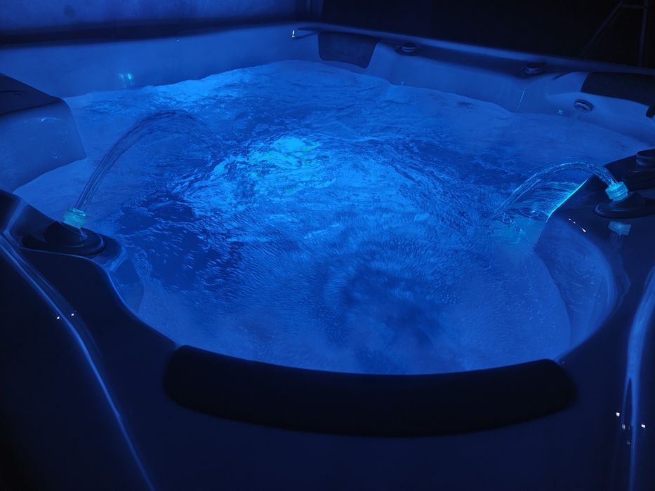 Jacuzzi exterior 5 persoane