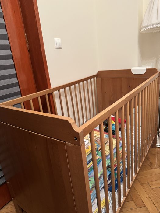 Patut copil, lemn, cu saltea si asternut cadou