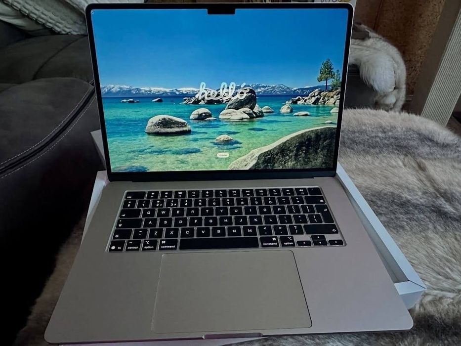 Ноутбук Apple MacBook Air 15 2025 / 16 Гб / SSD 256 Гб / macOS