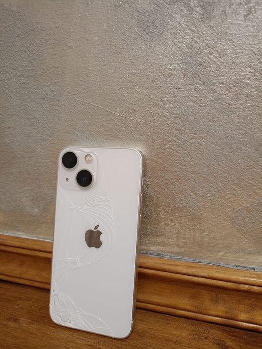Vând iPhone 13 mini