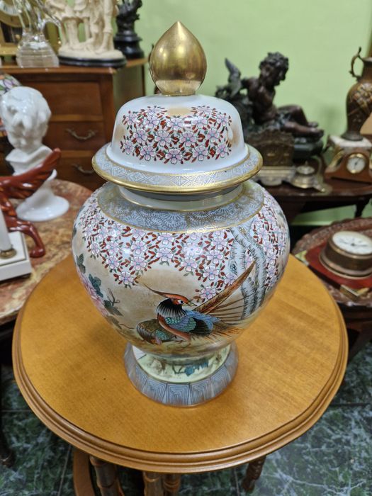 Антикварен колекционерски порцеланов буркан Satsuma