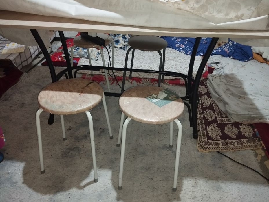 Продам стол со стульями