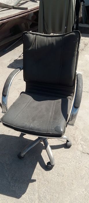 Срочно продам стулья