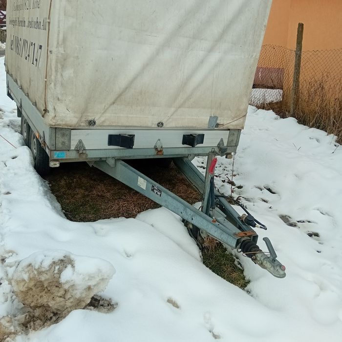 Remorca    cu prelata 2000kg
