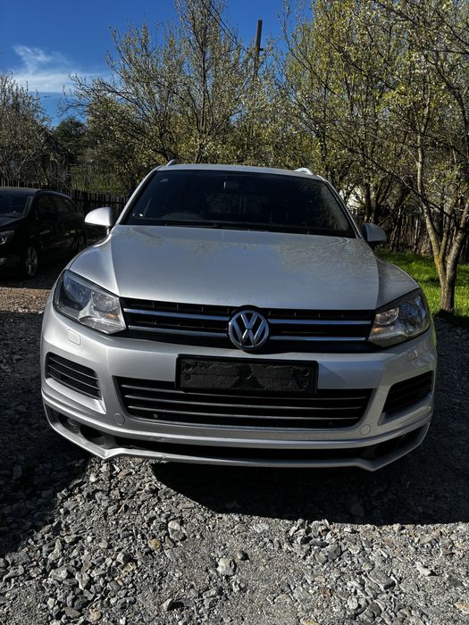 Dezmembrez Volkswagen Vw Touareg 7P 2012 R-line 3.0 CRC 245 cp piele fata completa carlig 251401km