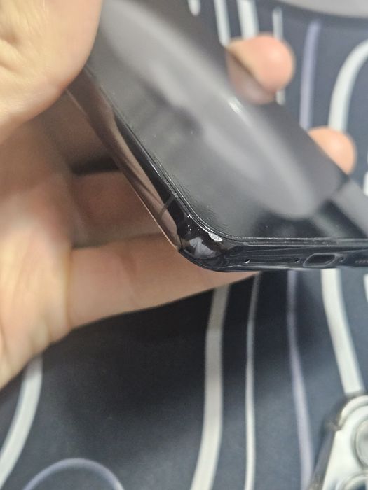 Продам Samsung s23 8/256