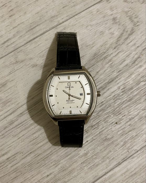 Продаётся часы срочно