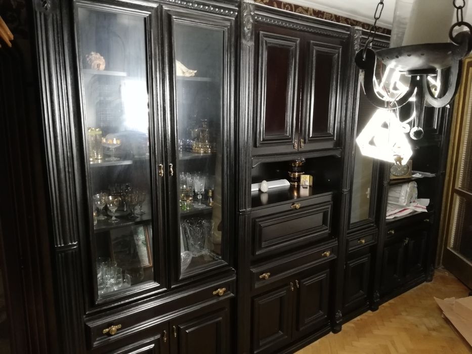 Холна секция с орнаменти - от масивно дърво черна