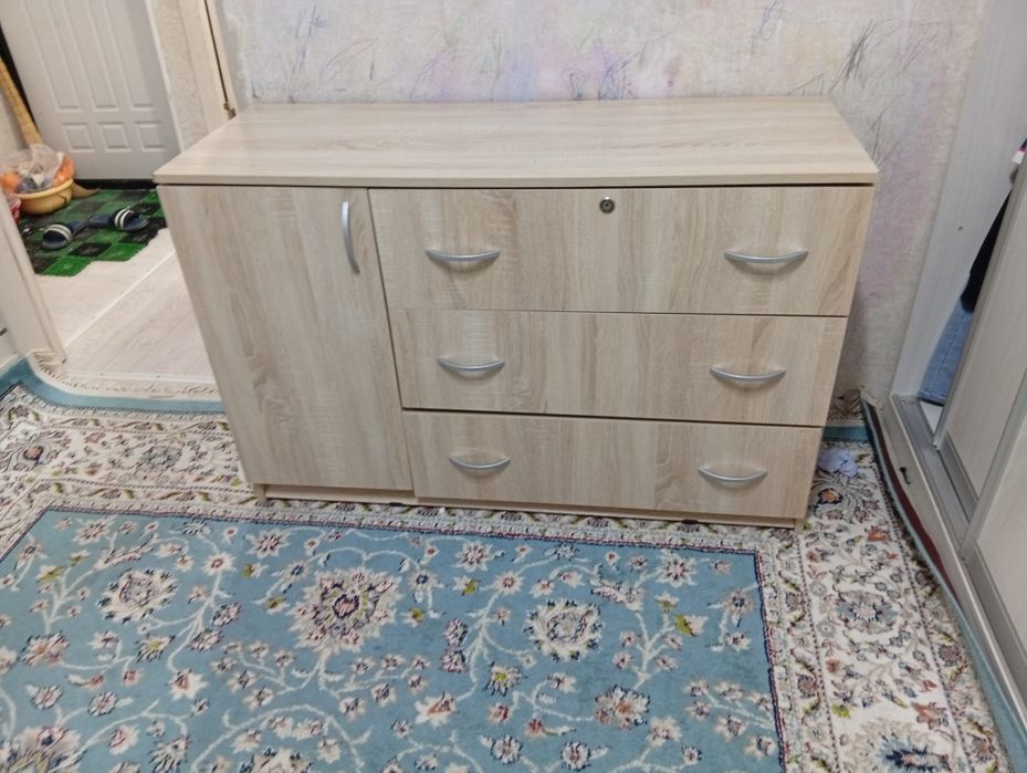 Комод почти новый