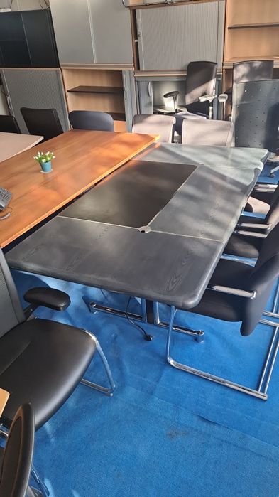 Немска конферетна и посетителска маса за дова и офиса оборудване