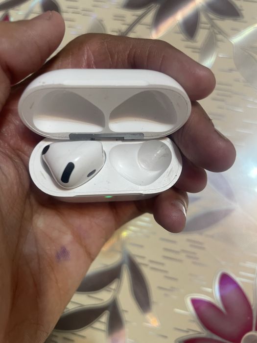 AirPods4 поколение