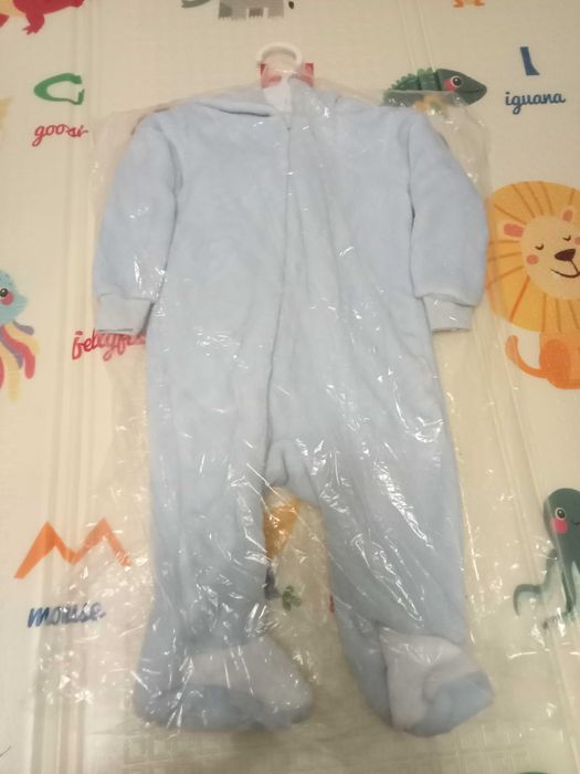 Новые детские одежды и обувь