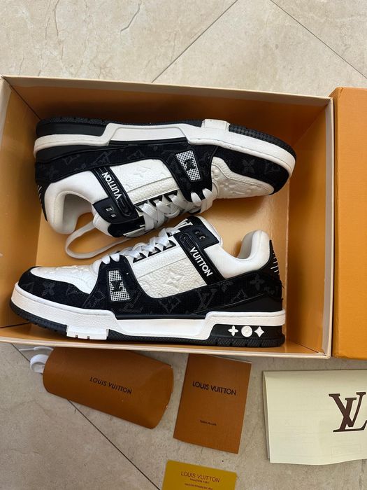 Vand louis vuitton sneakers (adidasi)