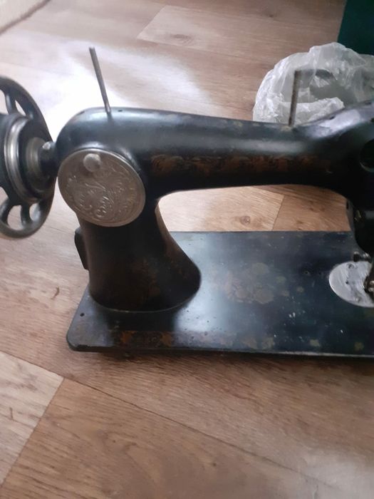 Швейная машина машинка