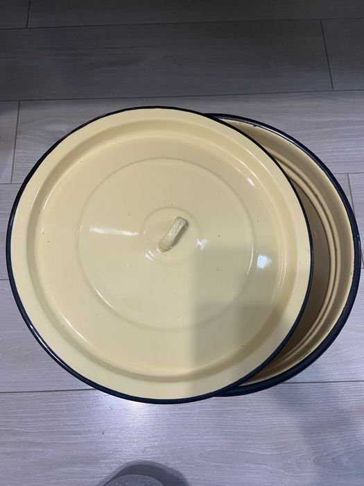 Кастрюля эмалированная 20