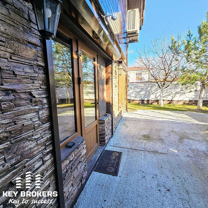 Продава се Къща в с. Гюльовца, Област Бургас - 119 кв.м за 1975 €/кв.м - Снимка #2