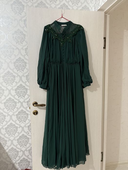 Длинное вечерное платье