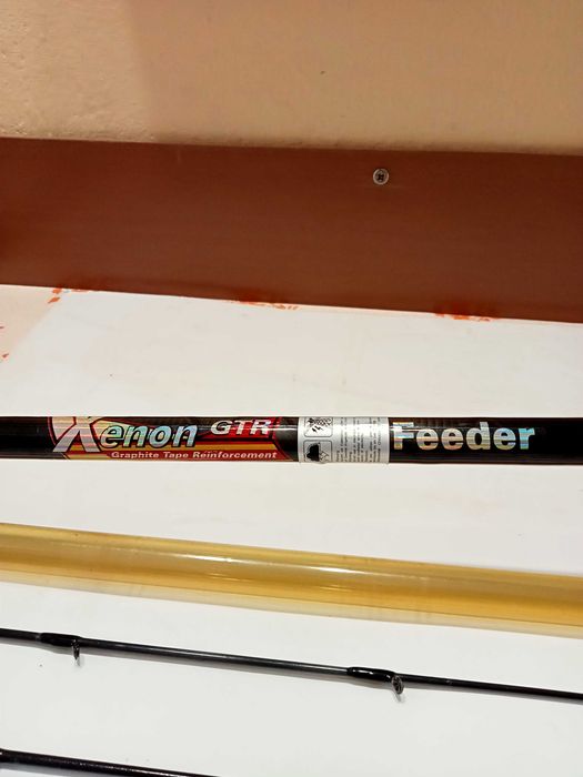 Фидер-3,90 м.,3 секции,с 3 резервни върха + гребен-125 лв.- ново