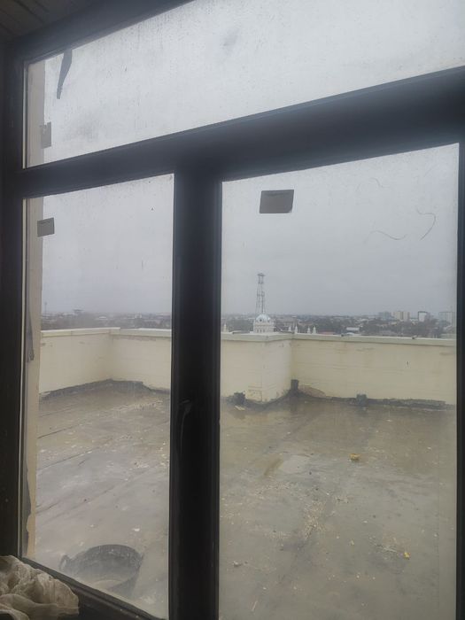 Когон шахар вакзал, паркининг олдида квартира сотилади...