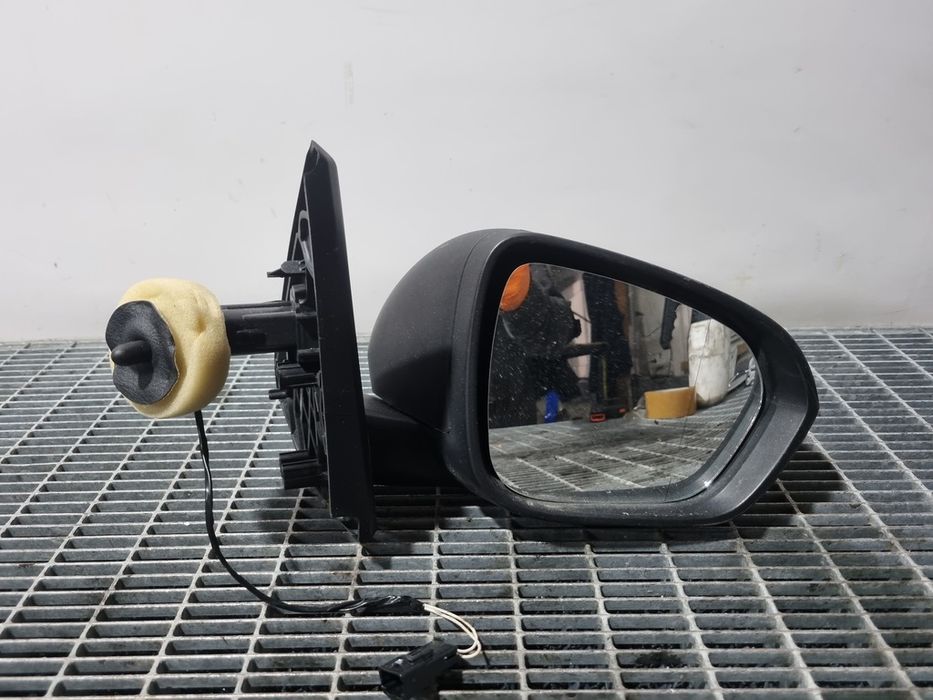 Oglinda dreapta Dacia Duster II 2018 - 2021 4 Usi Blanc Glacier OV369 (1519) Fără rabatare electrică 0417094 Garantie