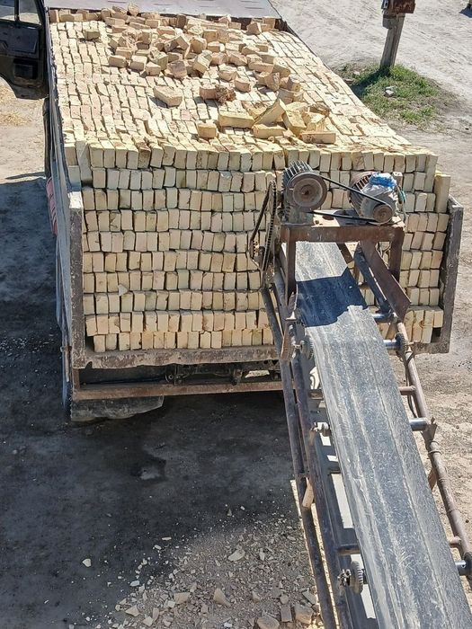 Гишт Сотилади примой Заводан даставкаси ичига Бухоро вил буйлаб 940 су