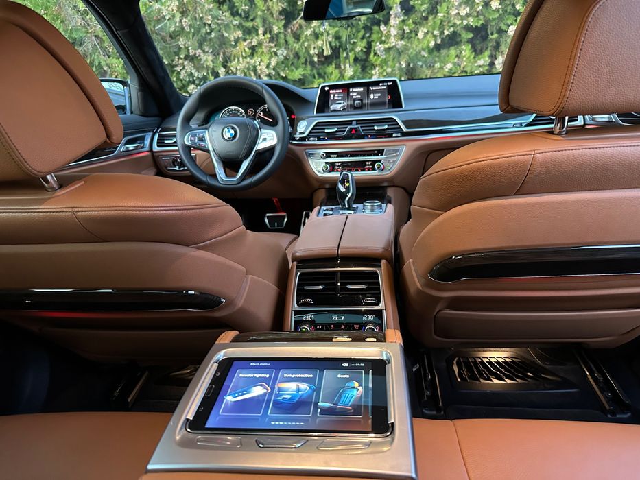 BMW Seria 7 2016 BMW 730 xDrive M Pachet/Trapa